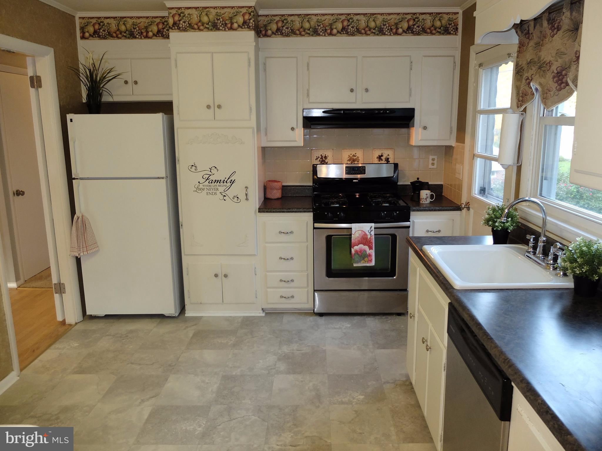 HOMESTEAD VILLAGE - Residential