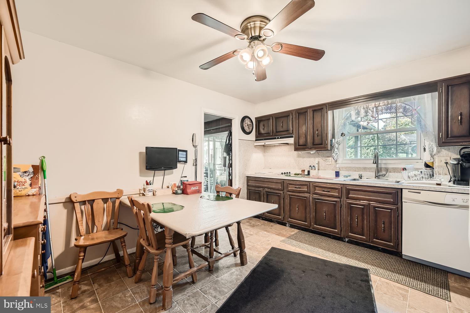 CHATHAM MEWS - Residential