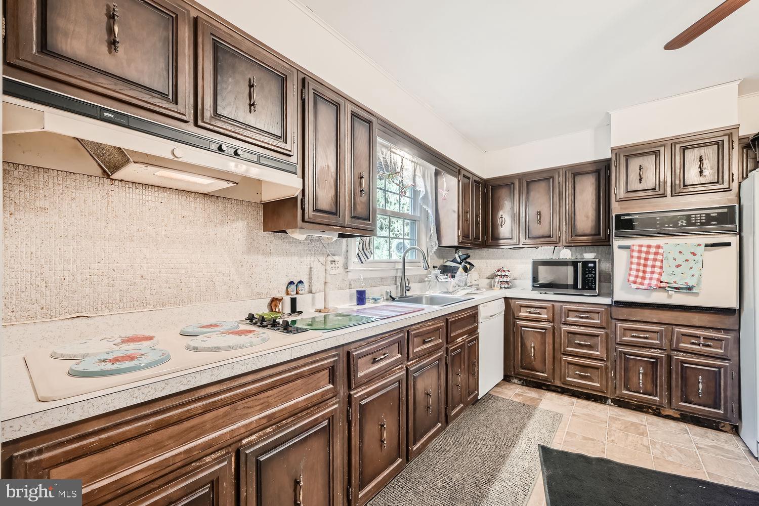 CHATHAM MEWS - Residential