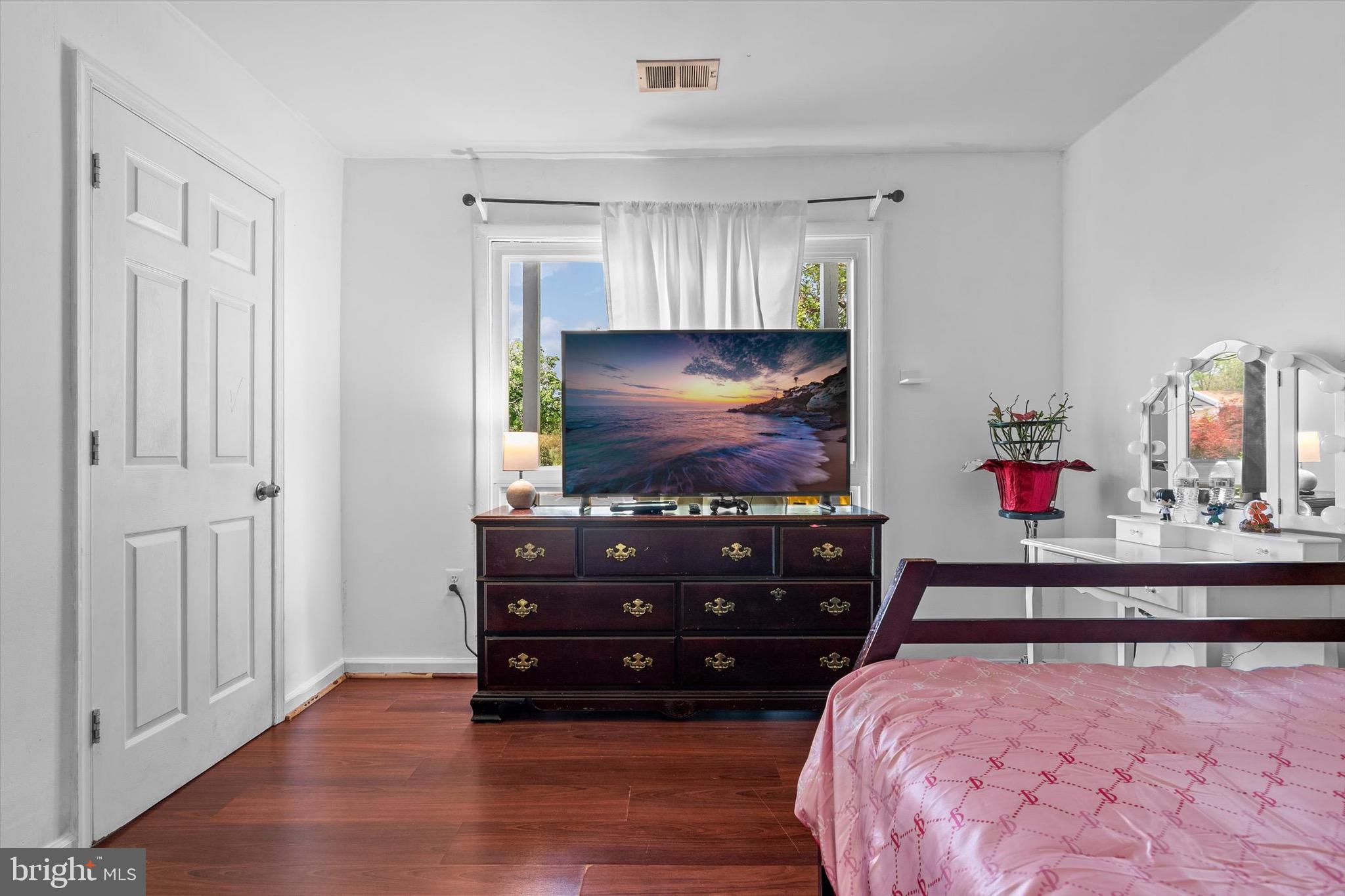 SUGARLAND RUN - Residential