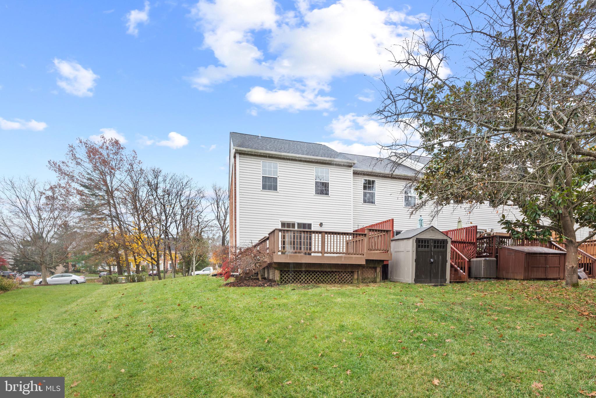 HUNTERS RUN - Residential Lease