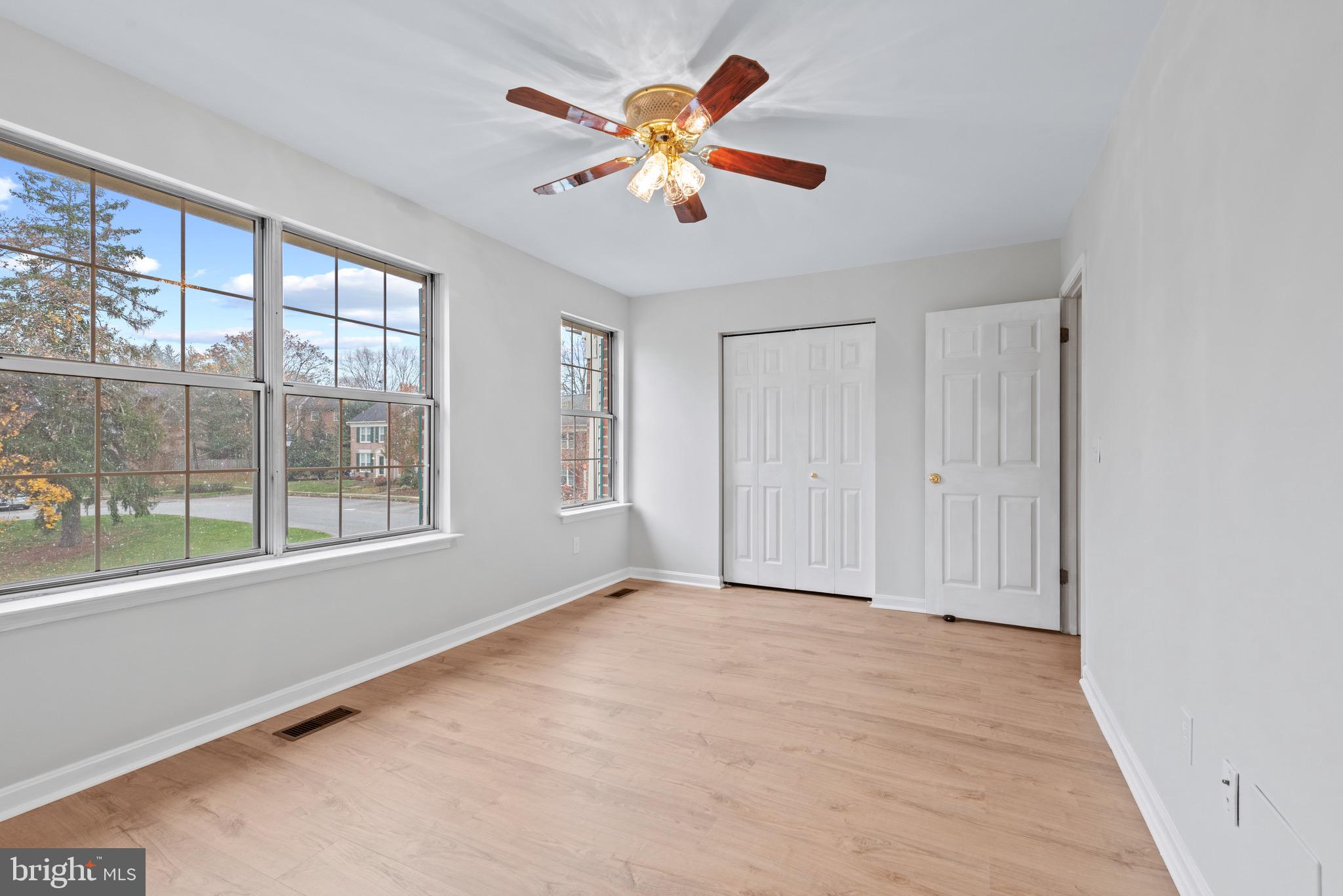 HUNTERS RUN - Residential Lease