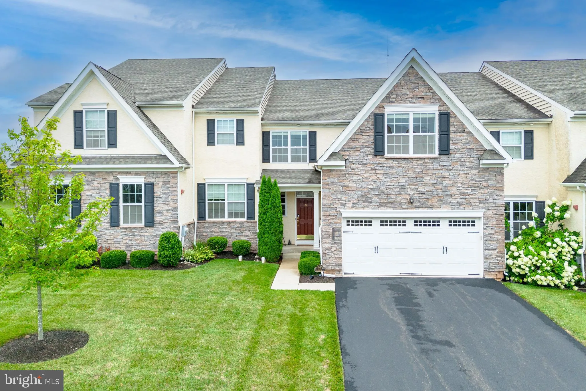 Lansdale, Pennsylvania 19446, United States, 4 Bedrooms Bedrooms, ,3 BathroomsBathrooms,Residential,Active,79042