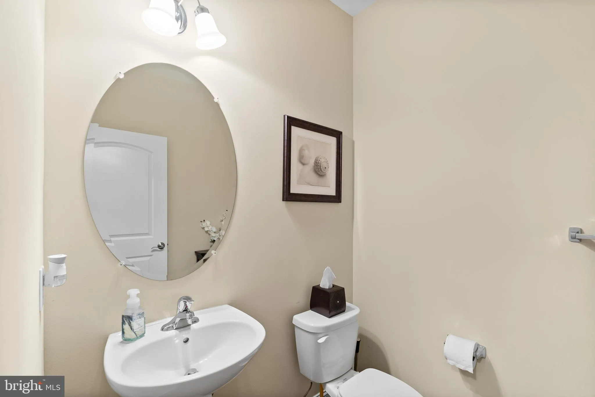 Lansdale, Pennsylvania 19446, United States, 4 Bedrooms Bedrooms, ,3 BathroomsBathrooms,Residential,Active,79042