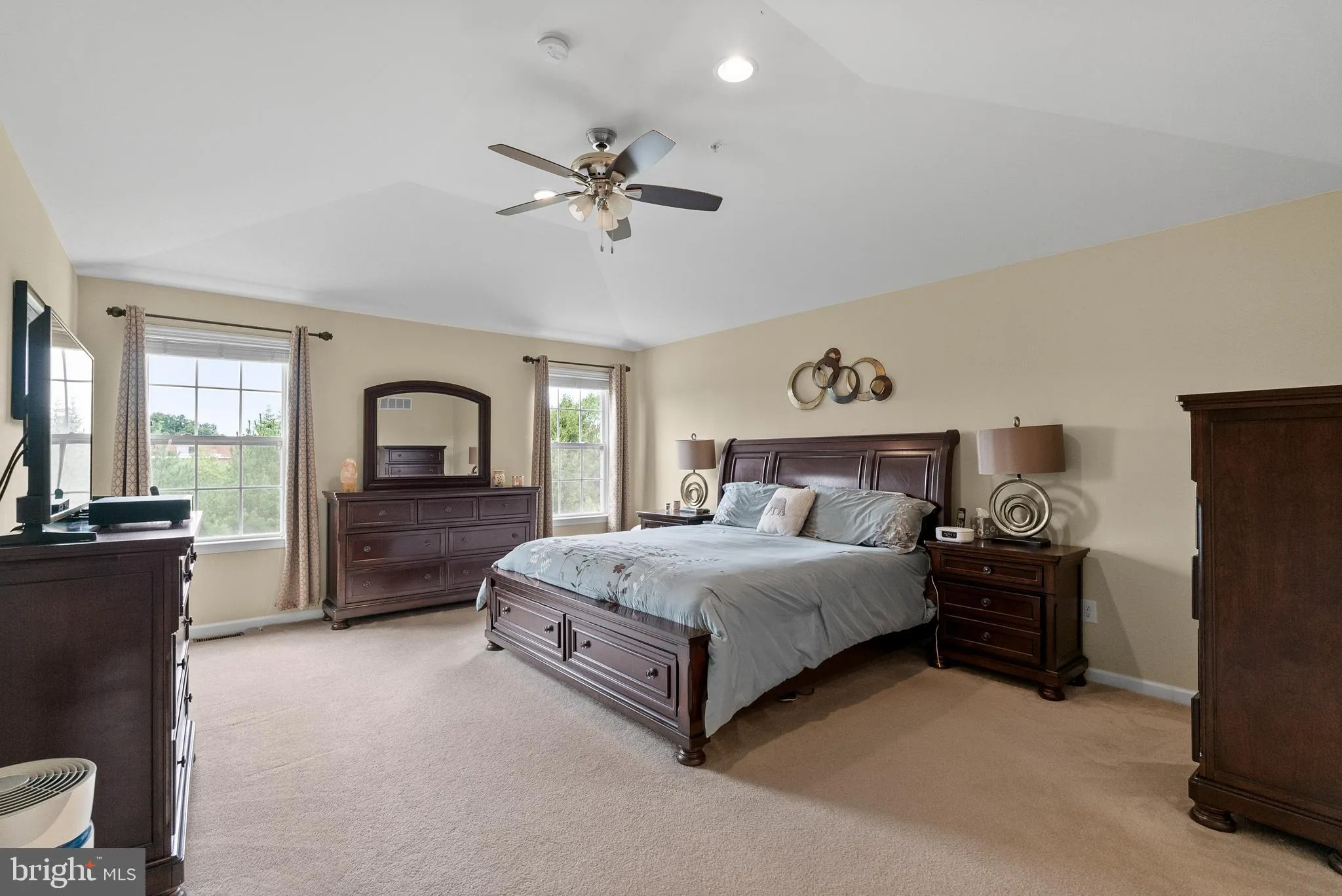 Lansdale, Pennsylvania 19446, United States, 4 Bedrooms Bedrooms, ,3 BathroomsBathrooms,Residential,Active,79042