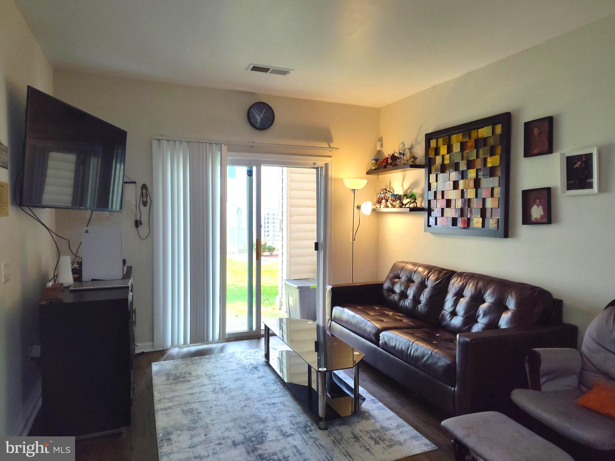 BOWIE TOWERS - Residential