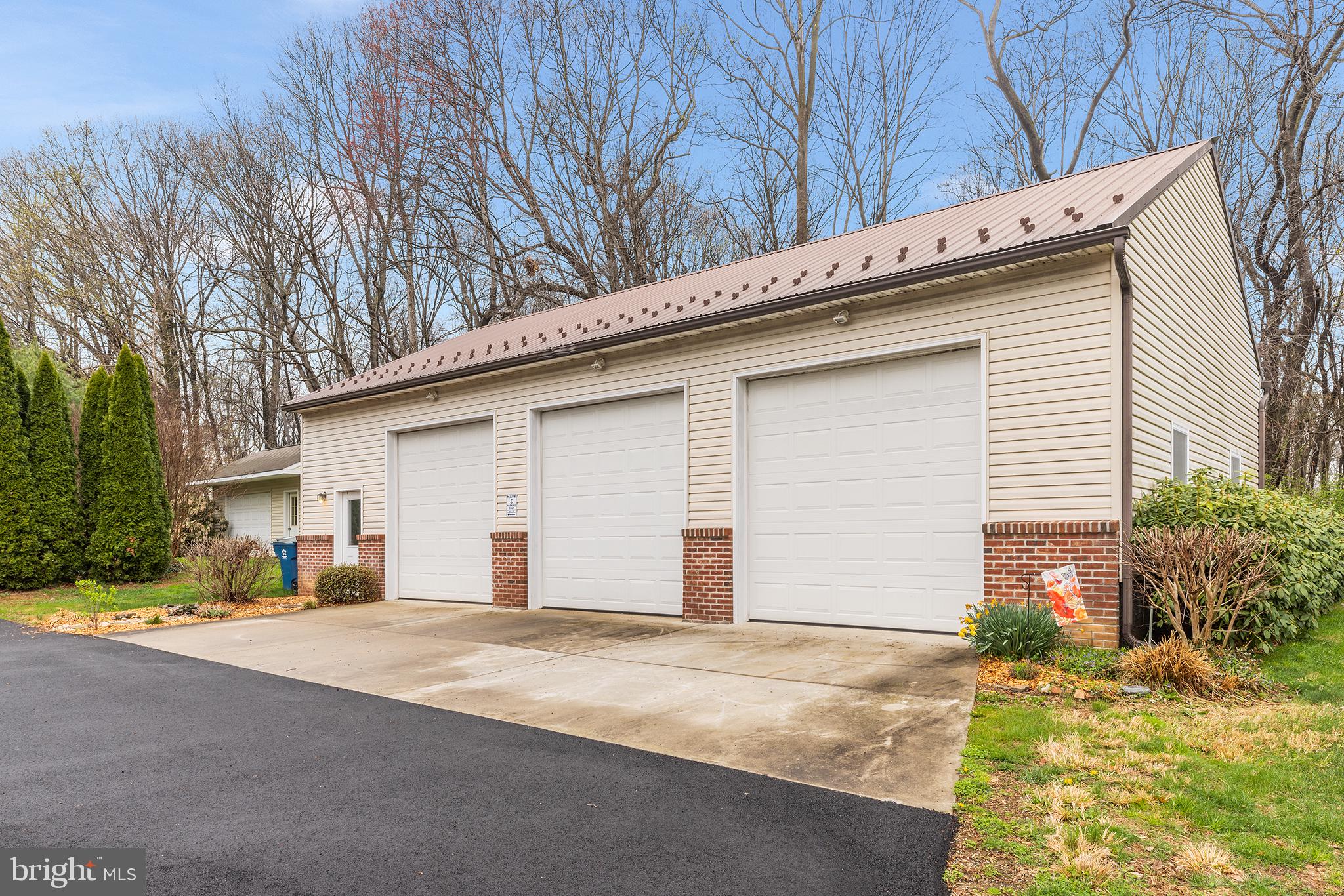 402 DALTON ROAD