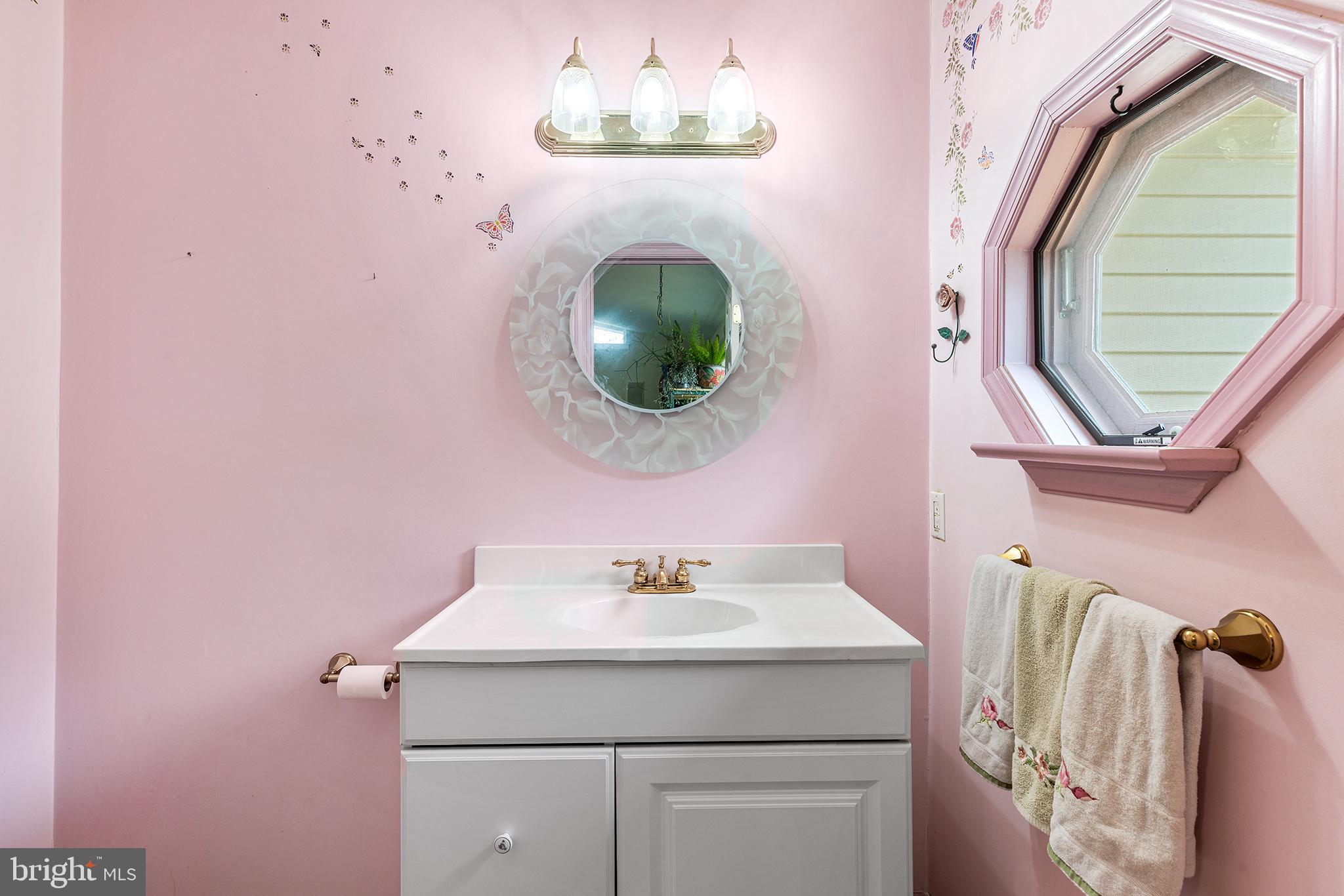 REBECCA RIDGE - Residential