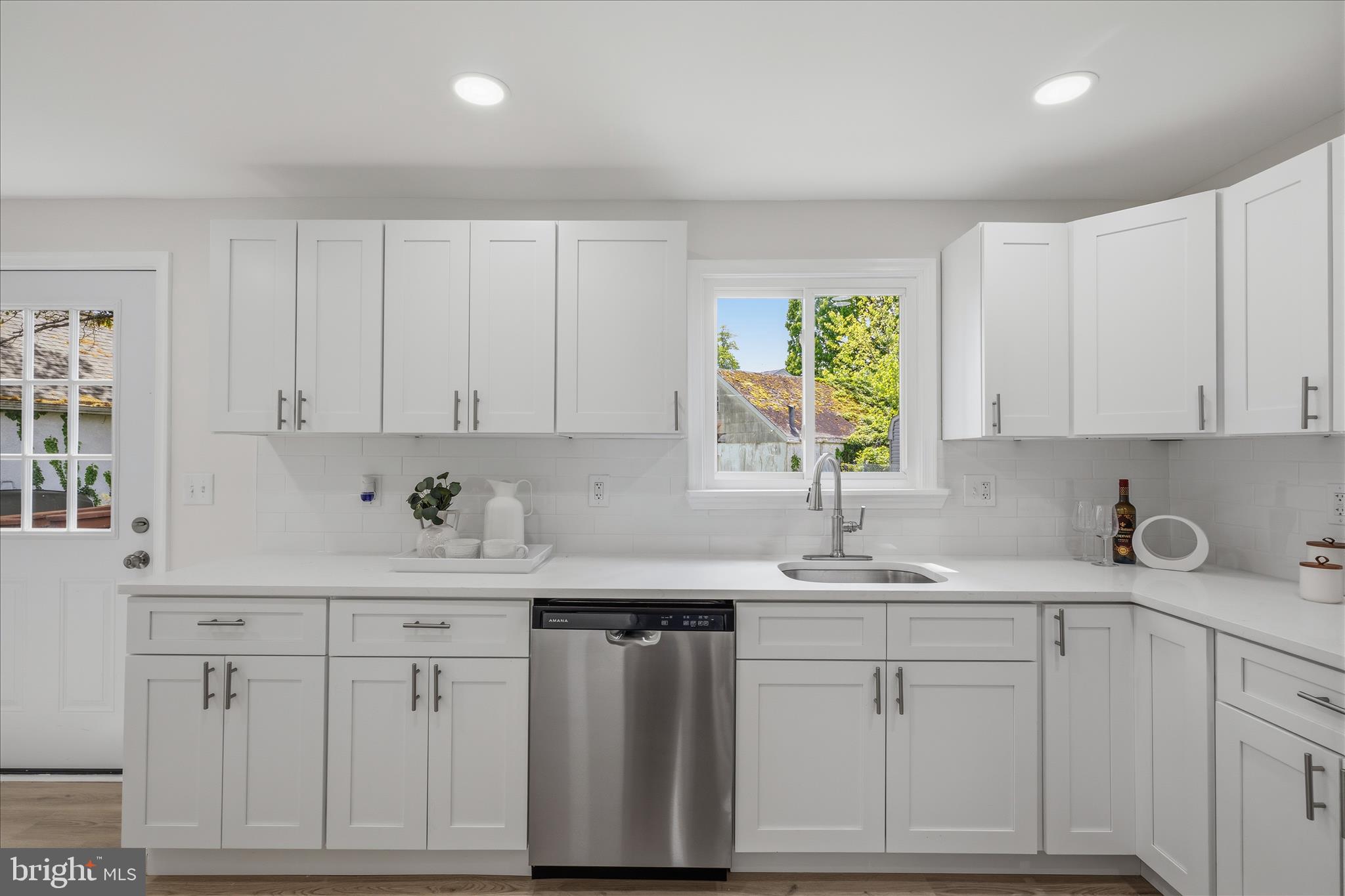 945 RENFREW