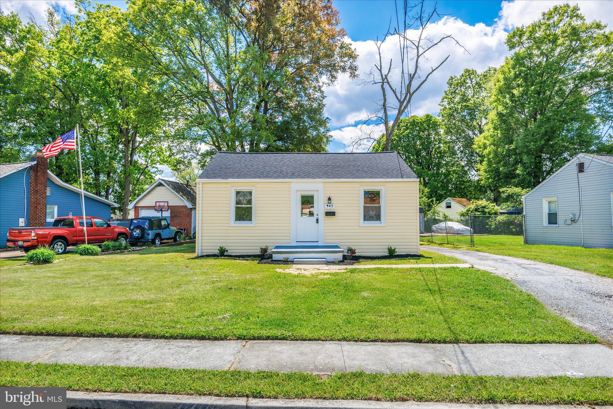 945 RENFREW