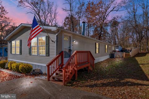 215 JAGUAR DRIVE LOTHIAN MD 20711