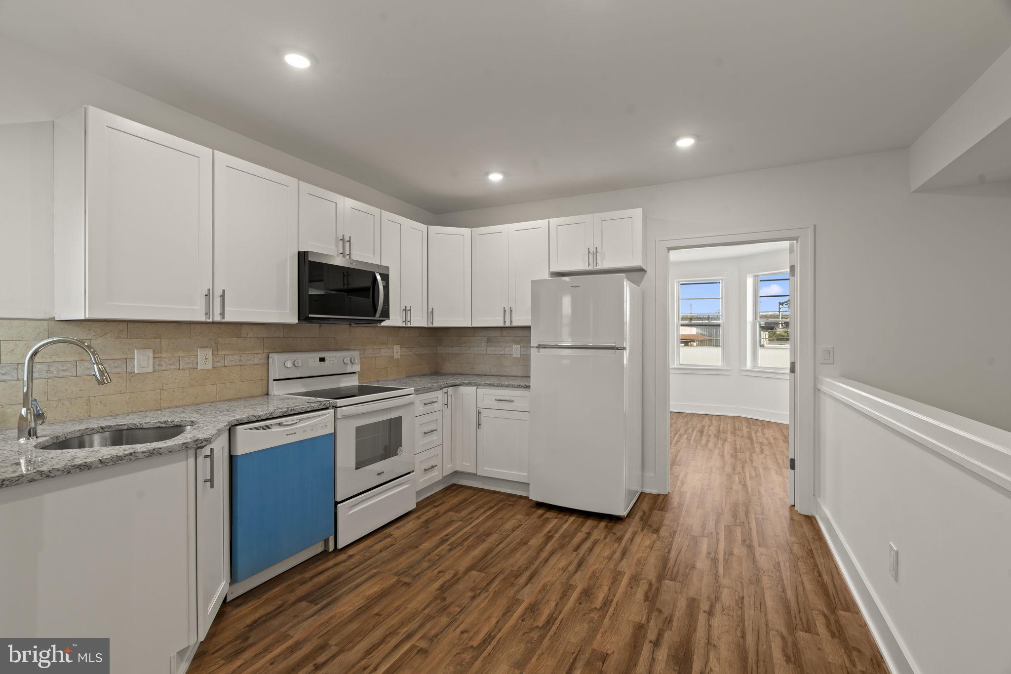 PORT RICHMOND - Residential