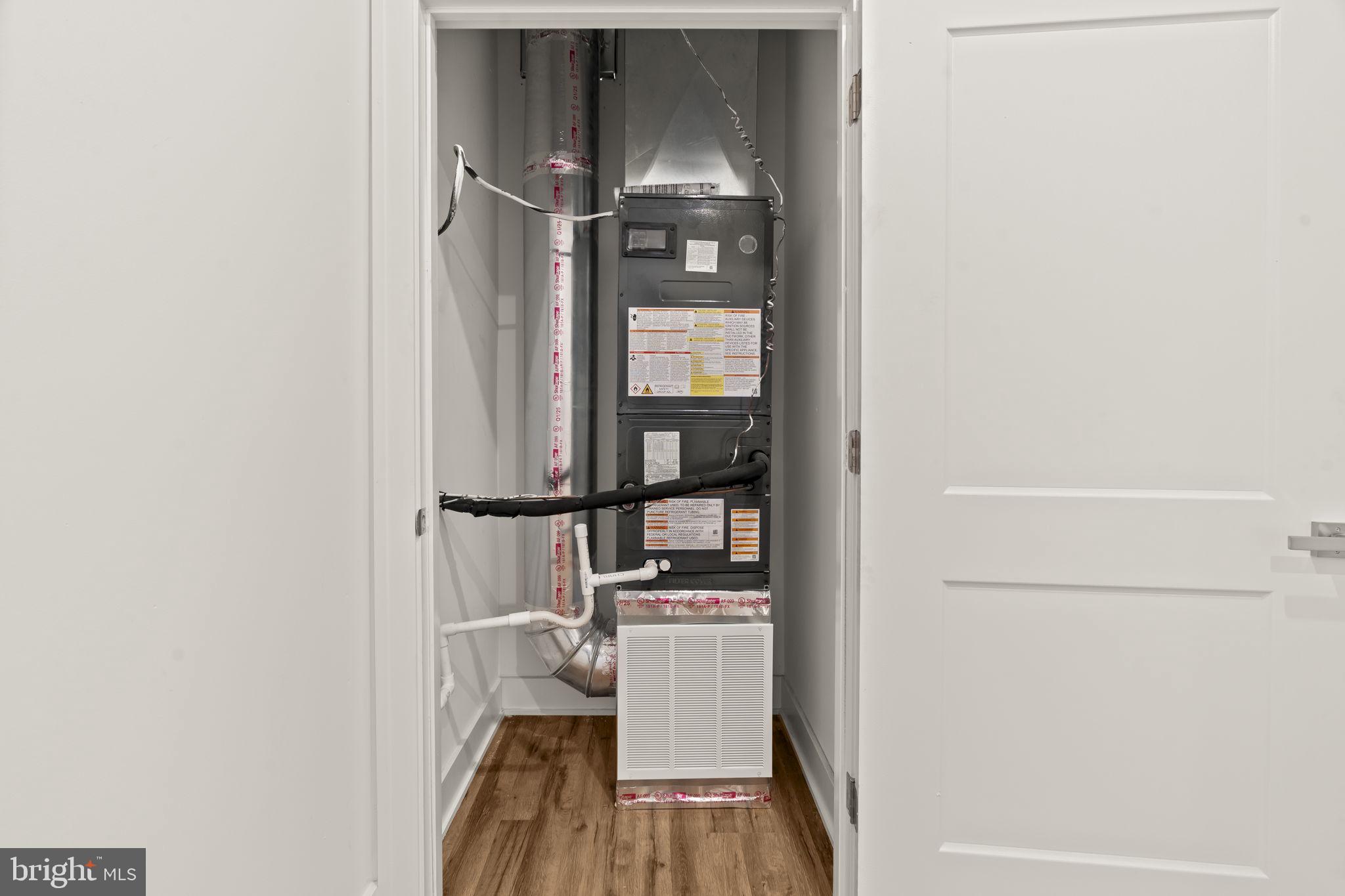 PORT RICHMOND - Residential