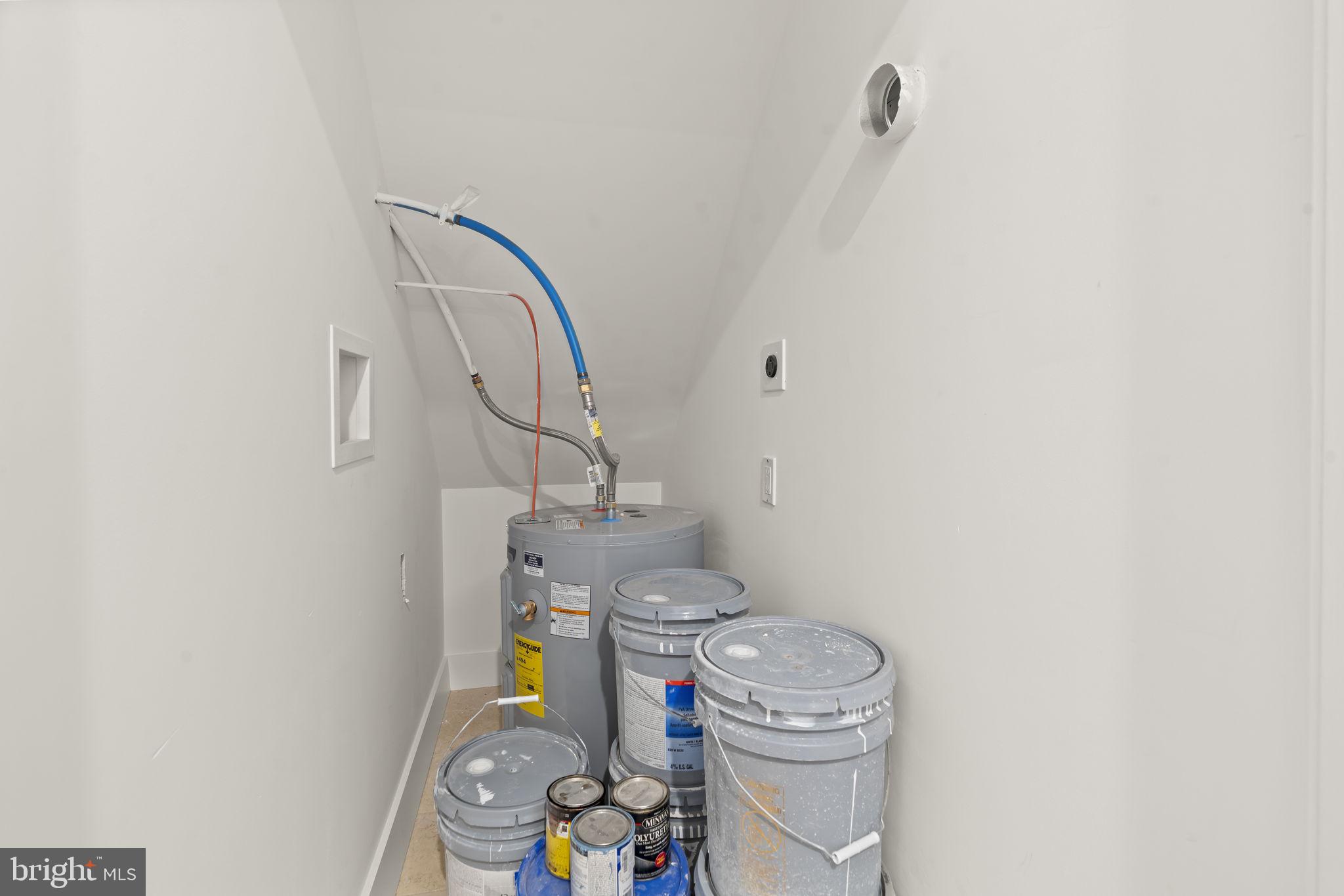 PORT RICHMOND - Residential