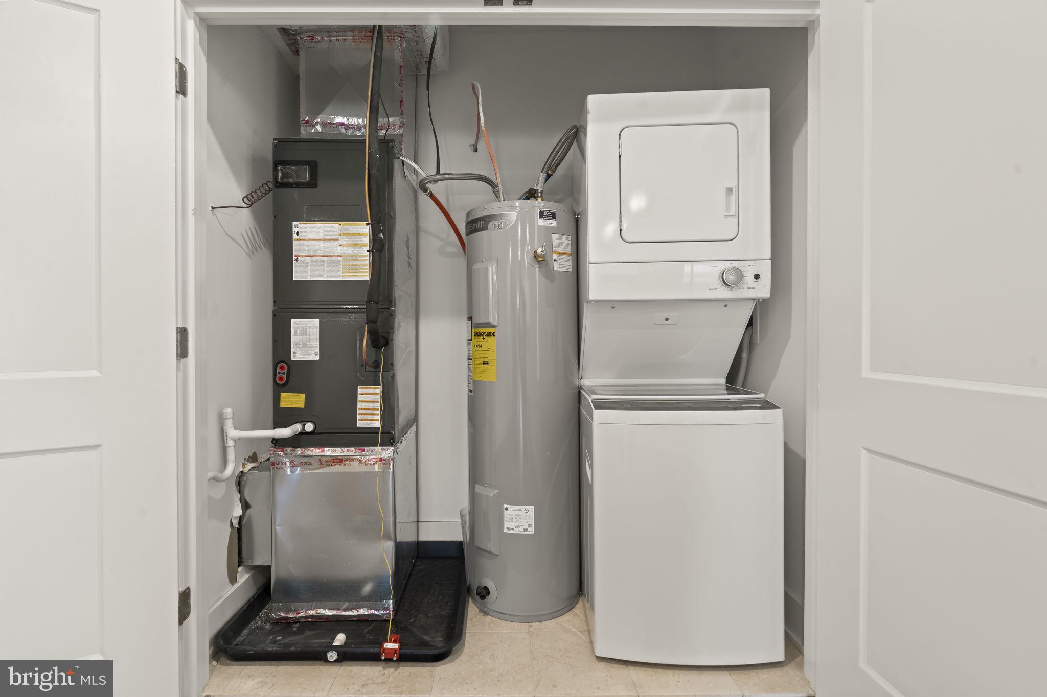 PORT RICHMOND - Residential