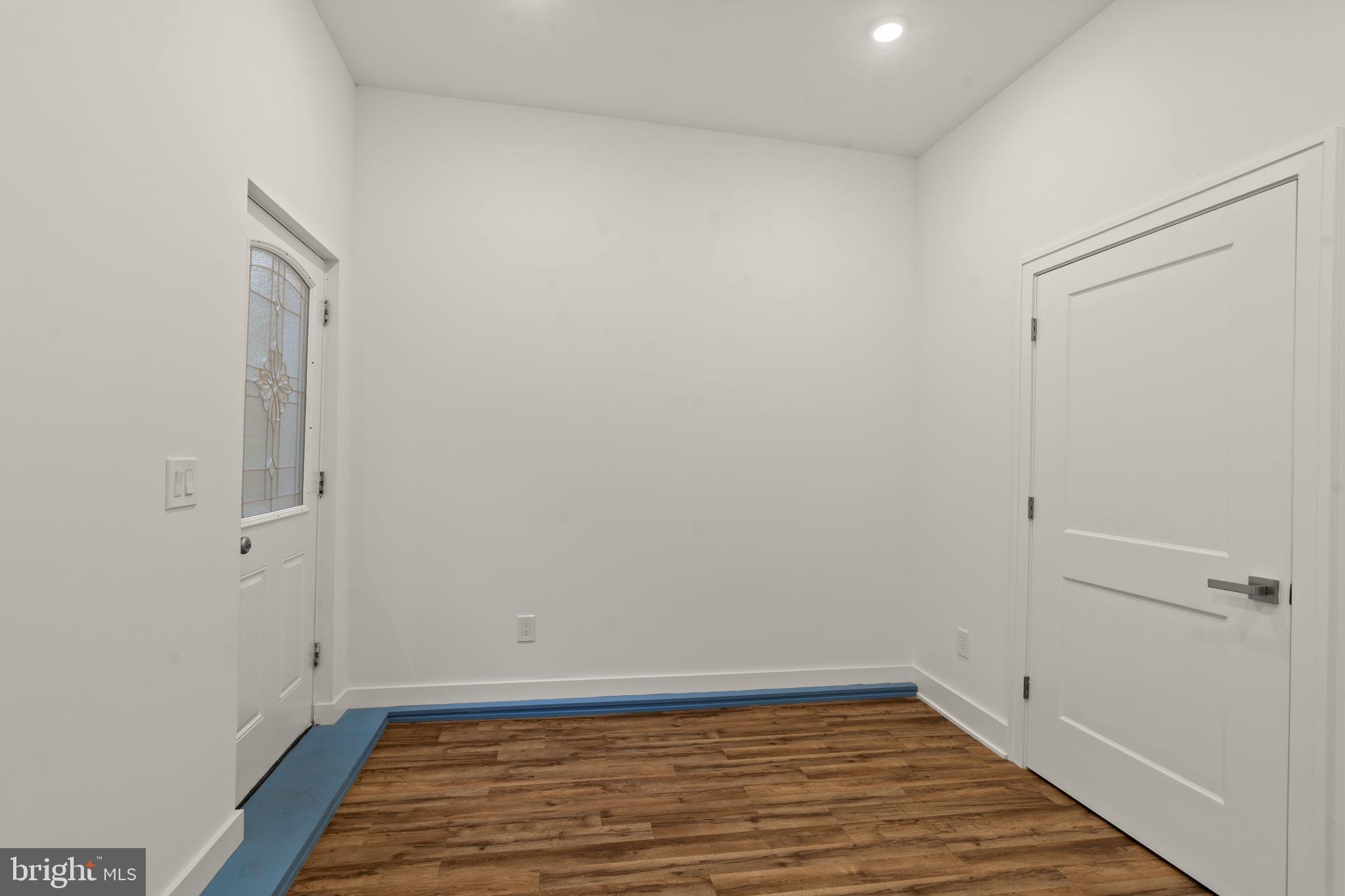 PORT RICHMOND - Residential