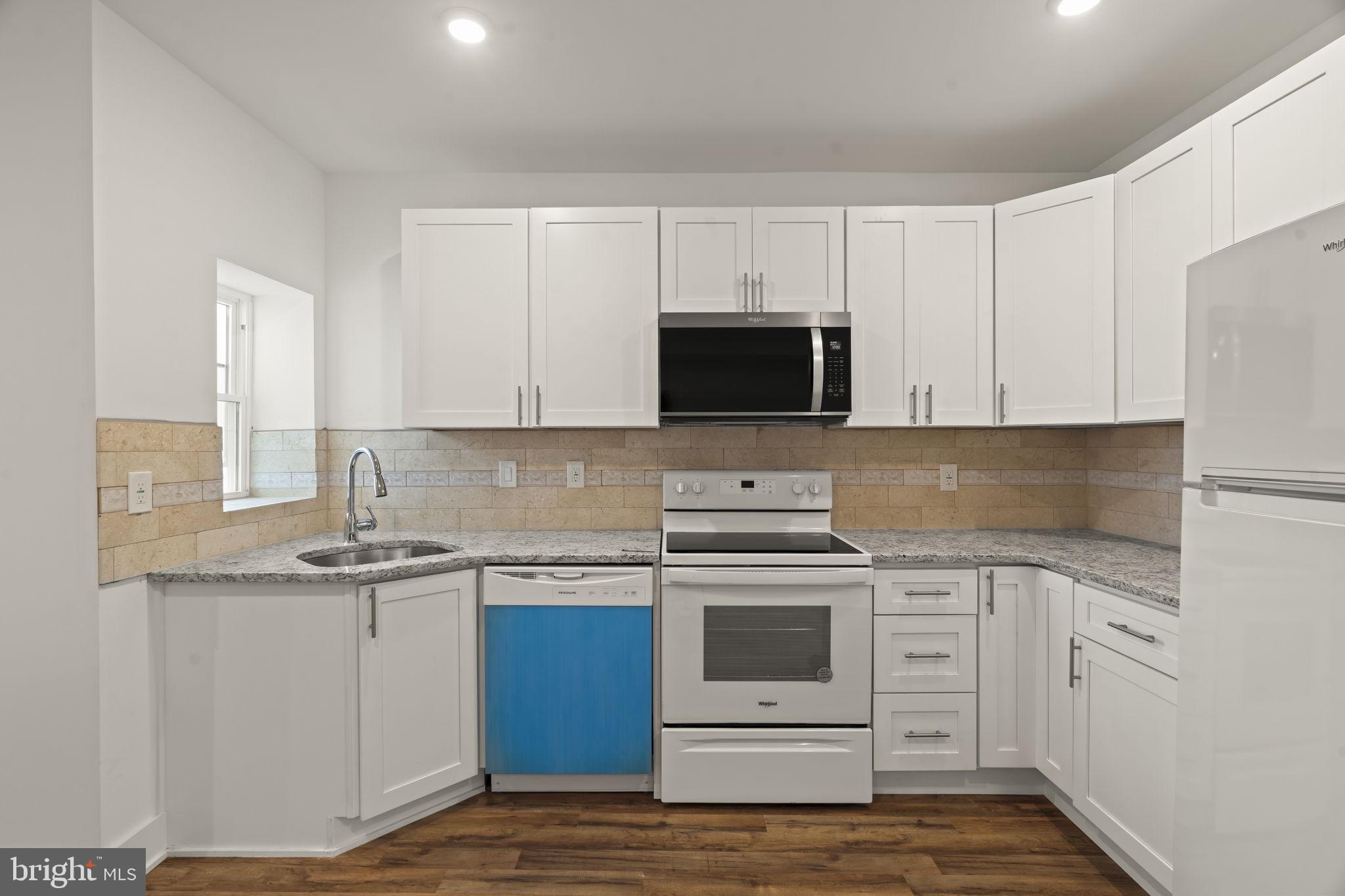 PORT RICHMOND - Residential