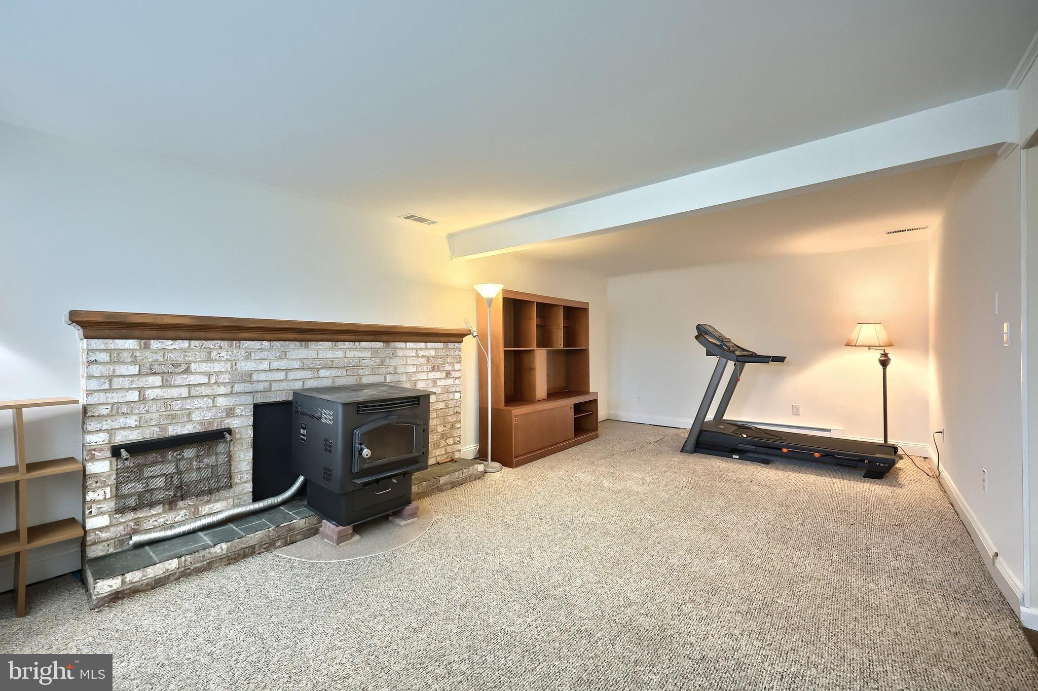 FAIRVIEW HILLS - Residential