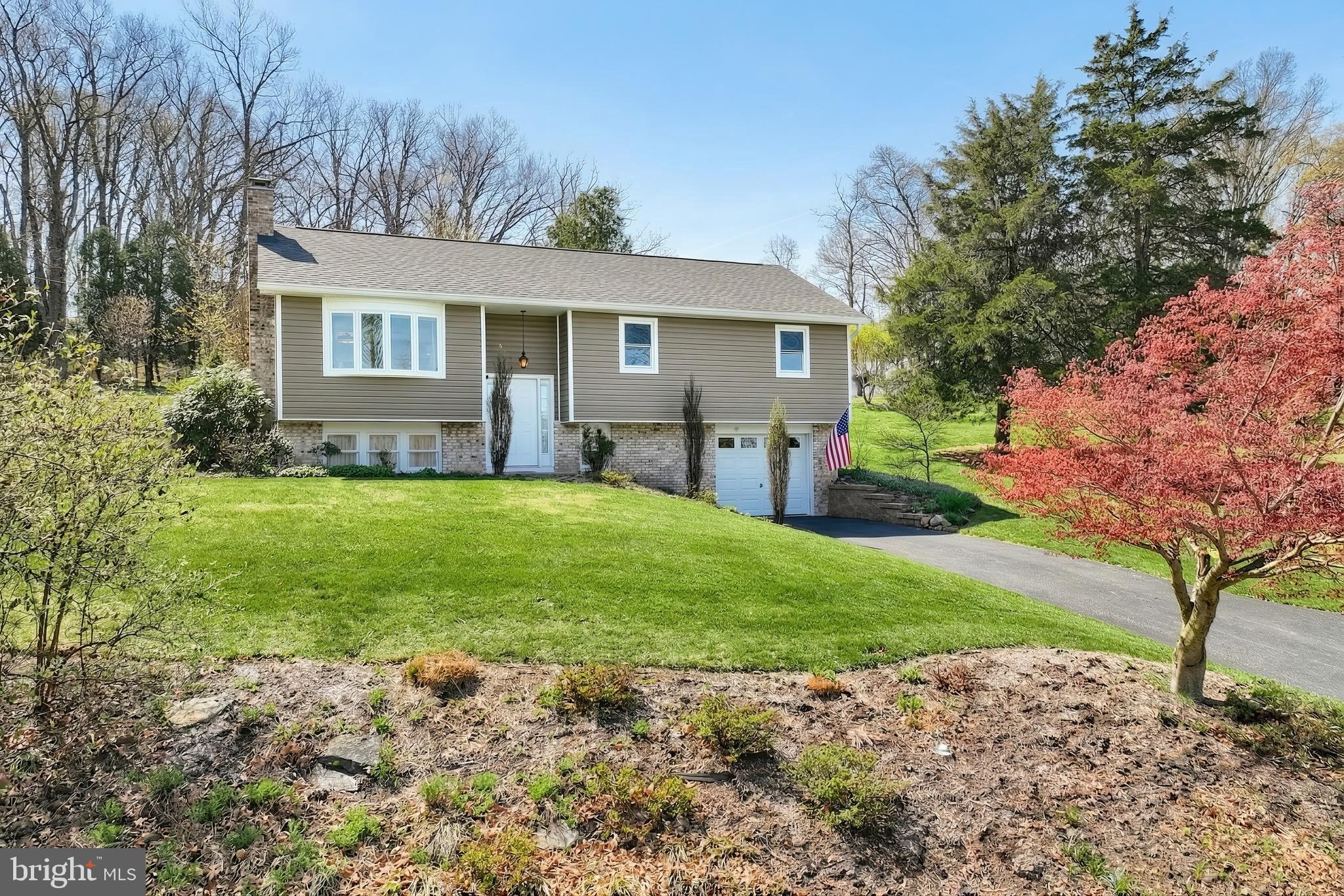 FAIRVIEW HILLS - Residential