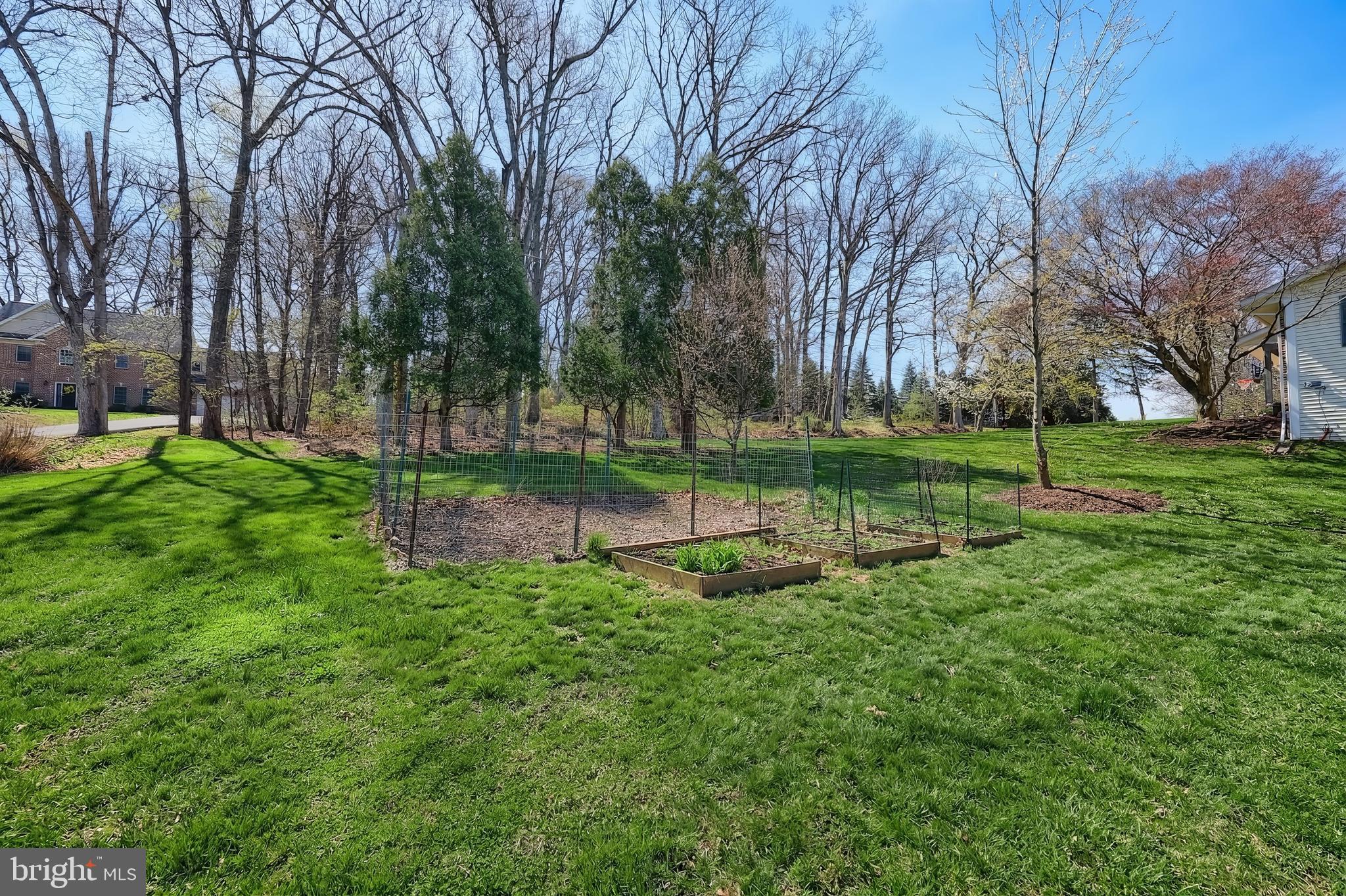 FAIRVIEW HILLS - Residential