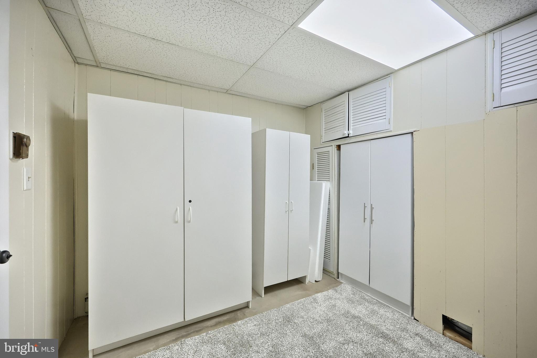 FAIRVIEW HILLS - Residential