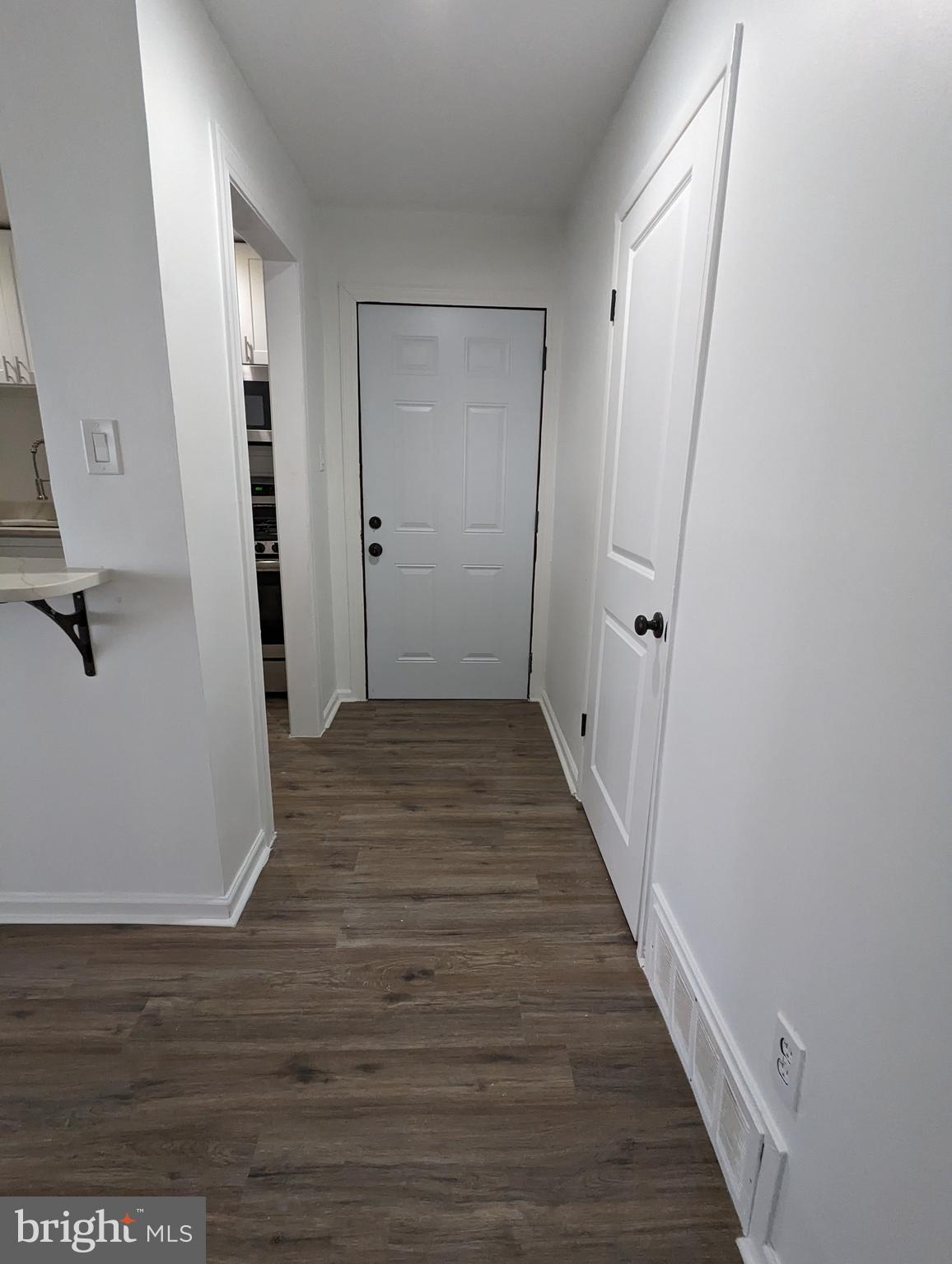 HOLLY HILL CONDOMINIUMS - Residential Lease