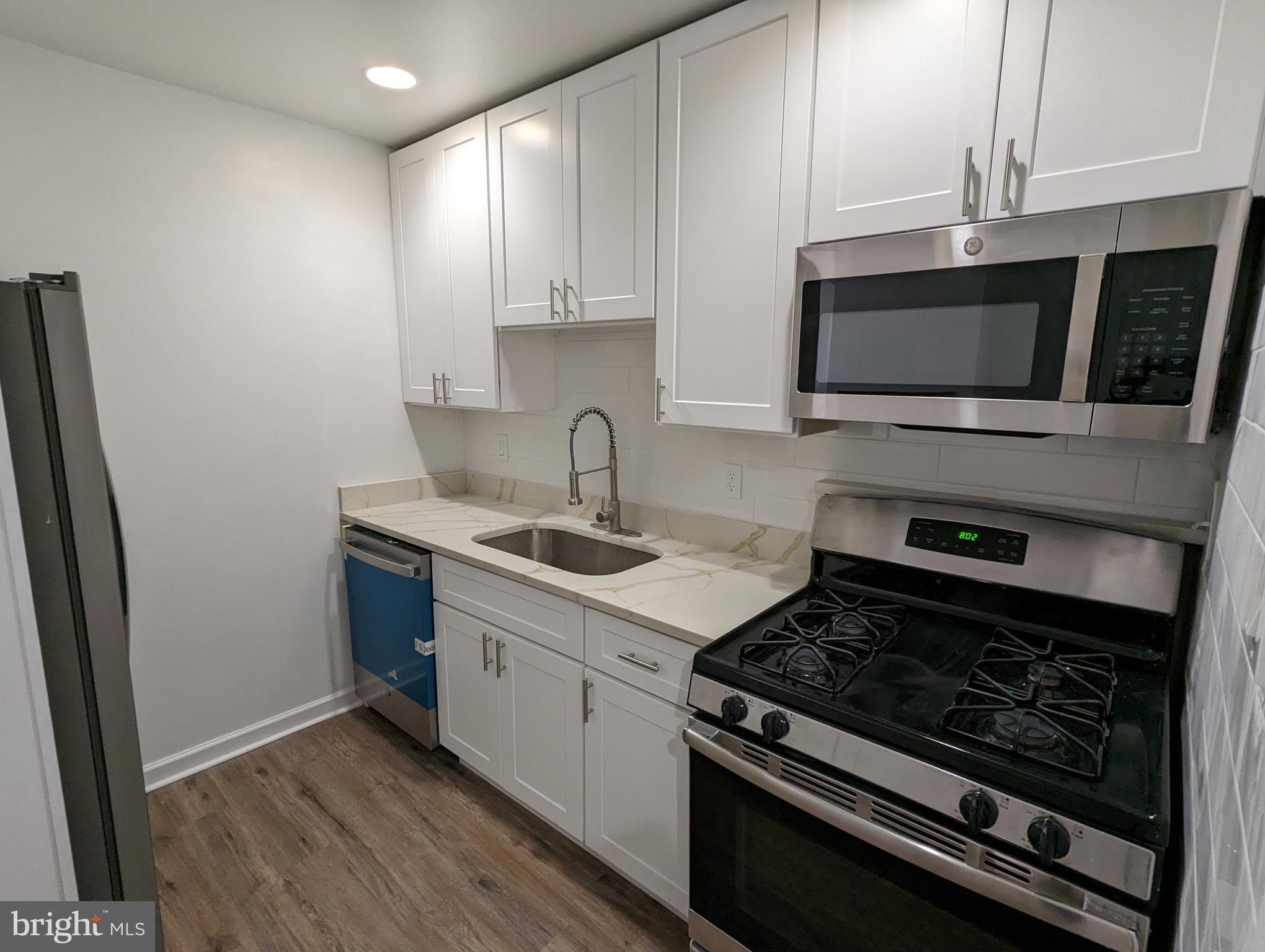 HOLLY HILL CONDOMINIUMS - Residential Lease