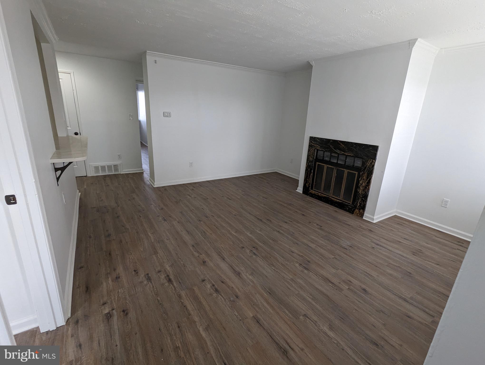 HOLLY HILL CONDOMINIUMS - Residential Lease