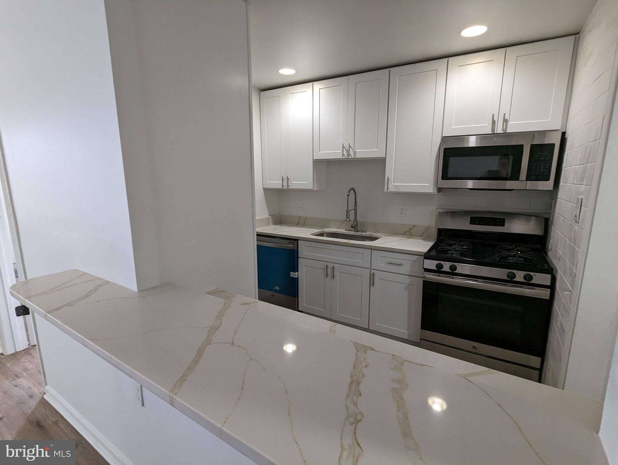 HOLLY HILL CONDOMINIUMS - Residential Lease