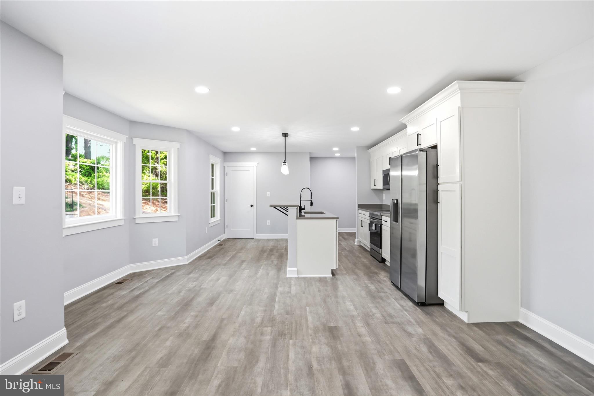WARREN E CARSON EST - Residential