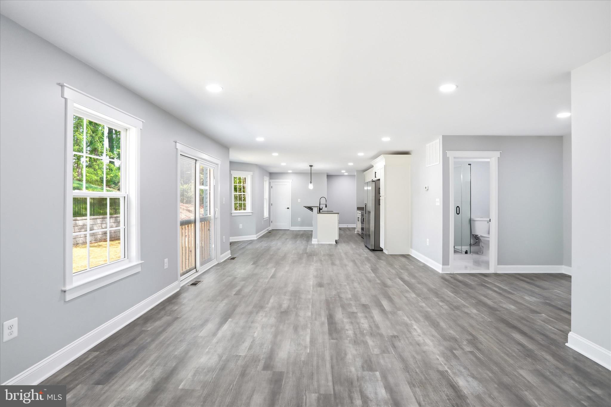 WARREN E CARSON EST - Residential
