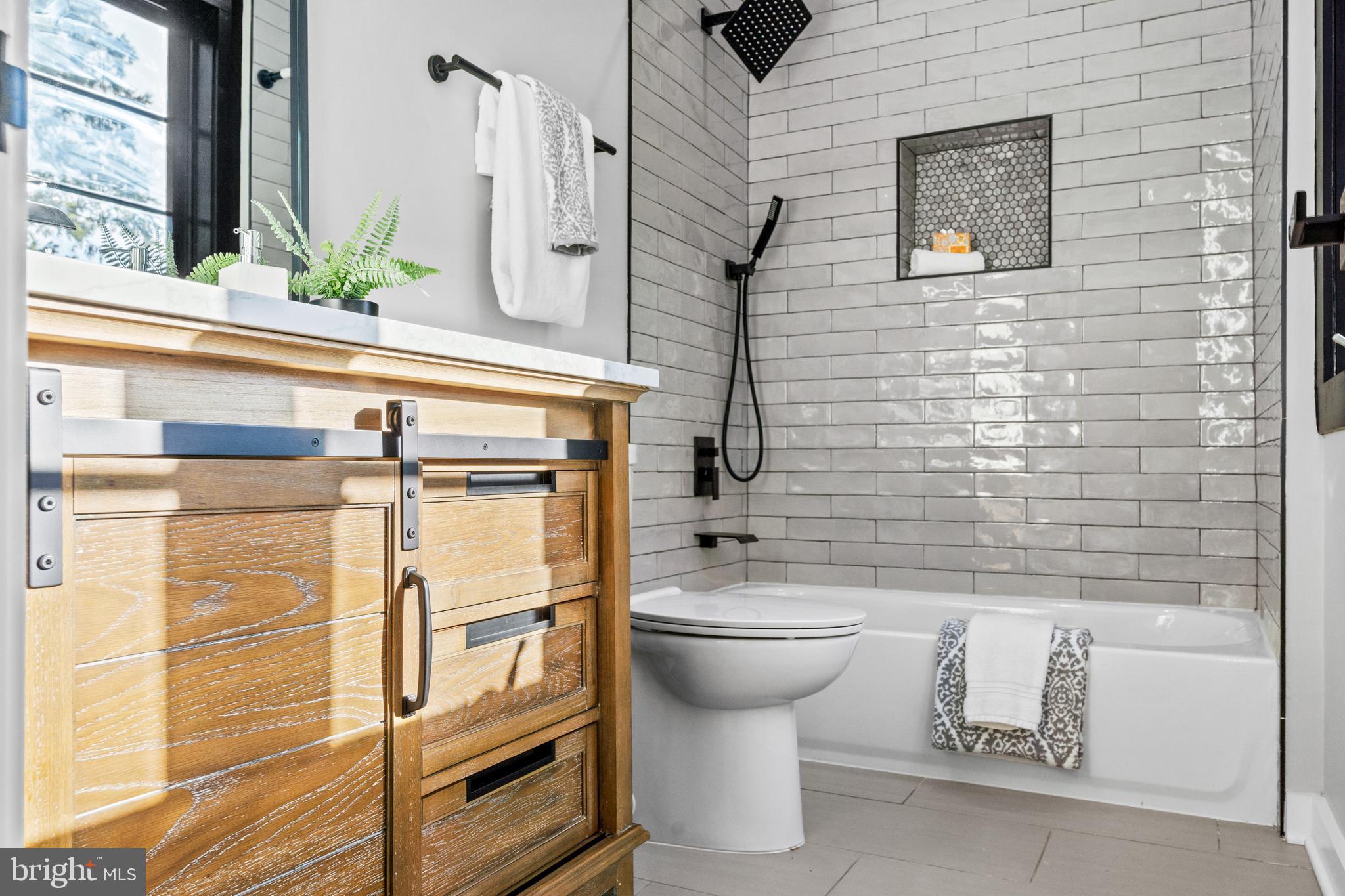 PARKER GRAY - Residential