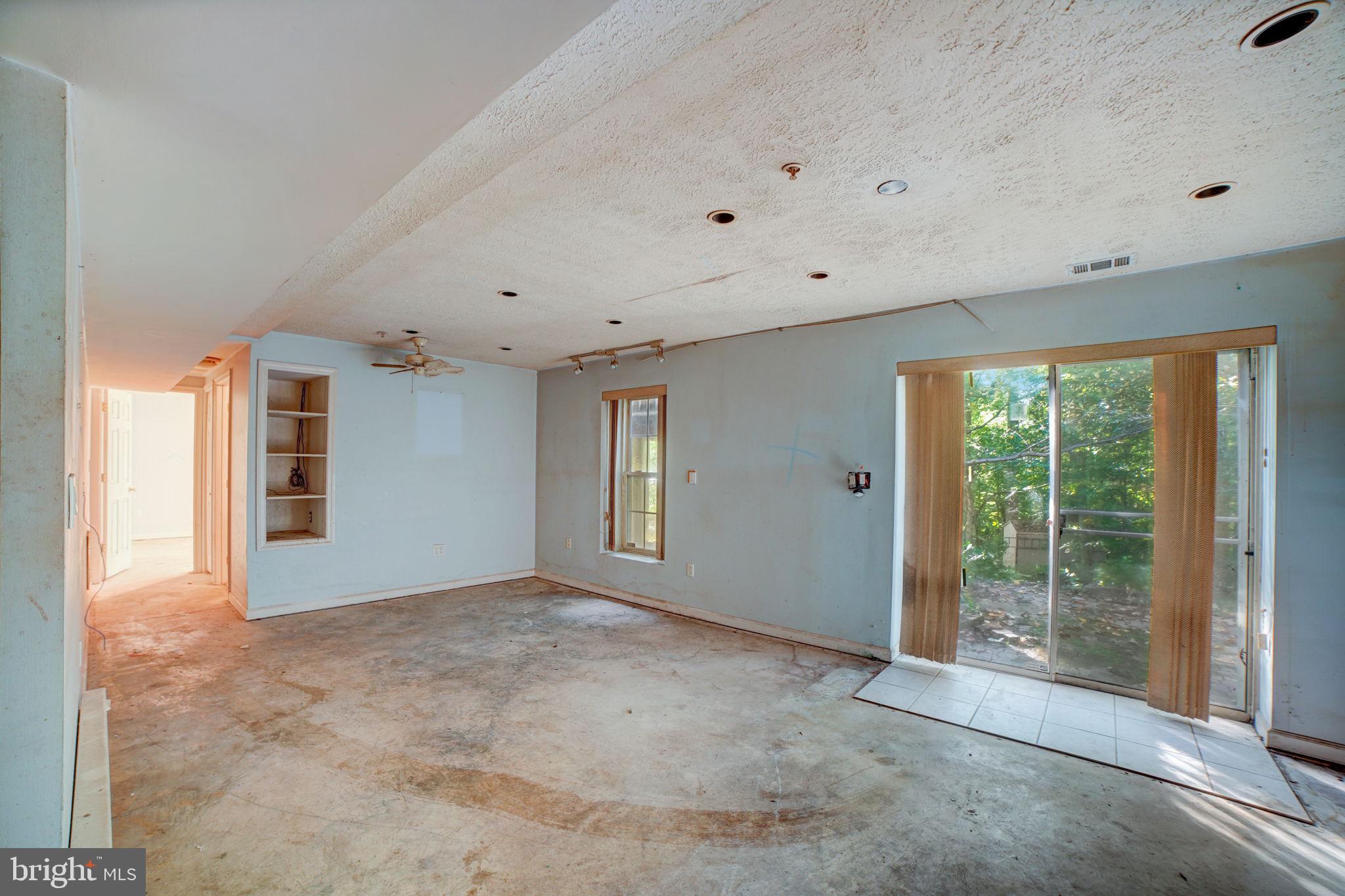 COLLINGTON ESTATES - Residential