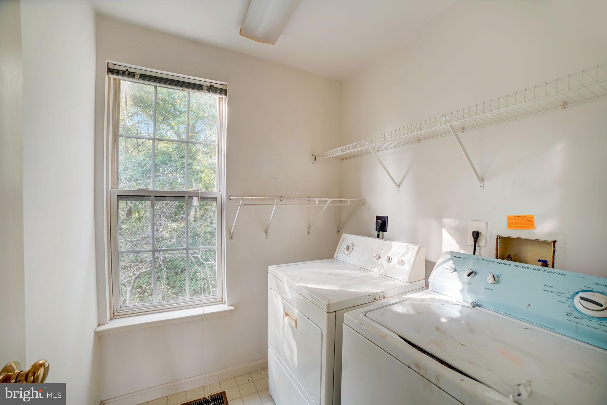 COLLINGTON ESTATES - Residential