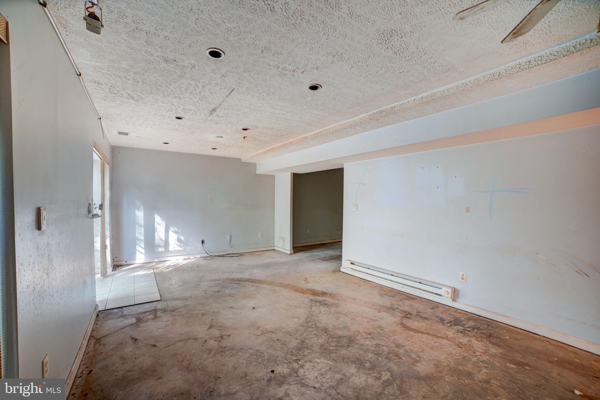 COLLINGTON ESTATES - Residential