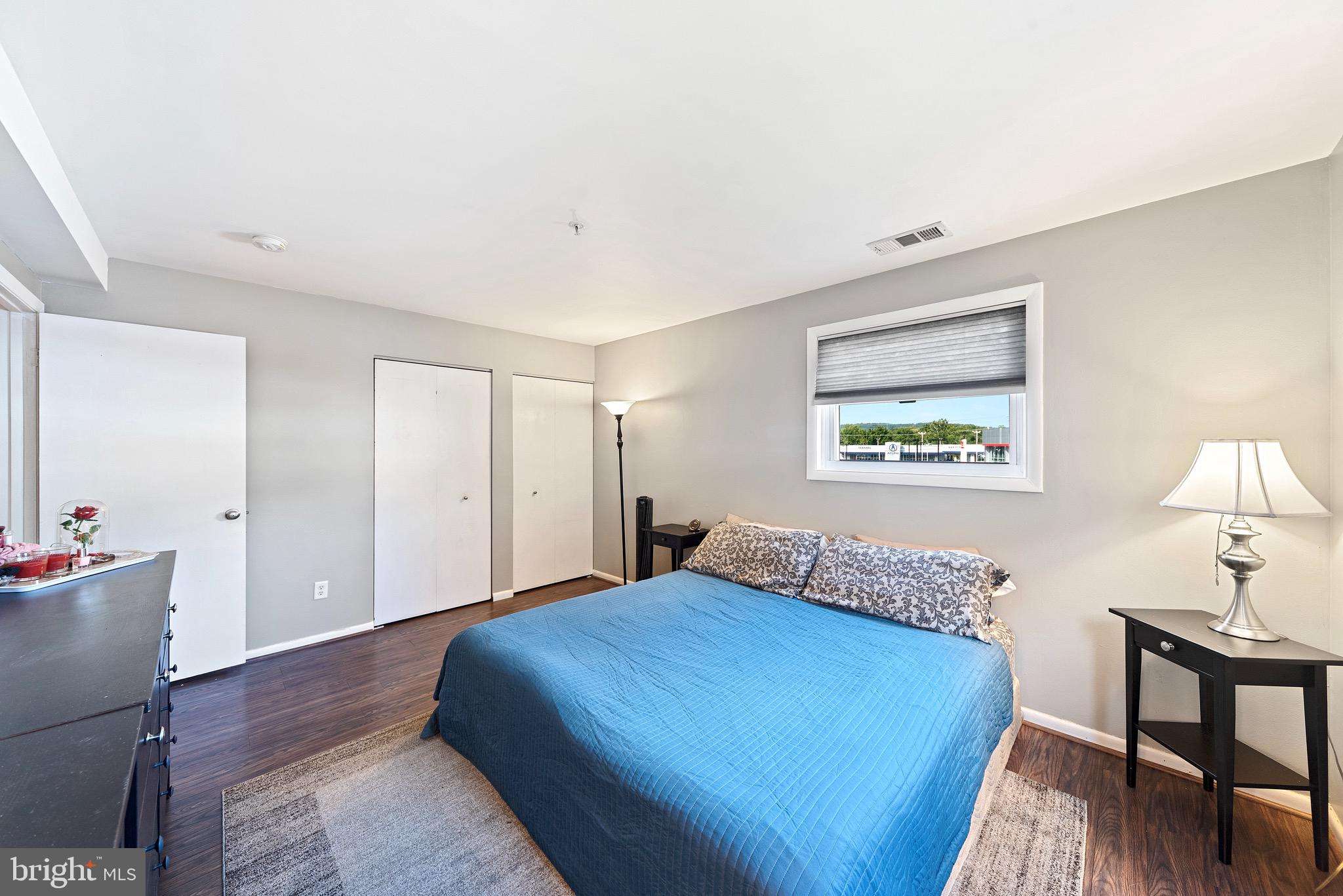 WARREN LODGE CONDOMINIUMS - Residential