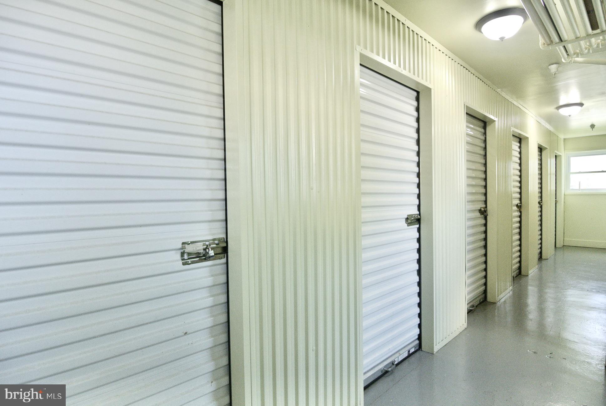 WARREN LODGE CONDOMINIUMS - Residential