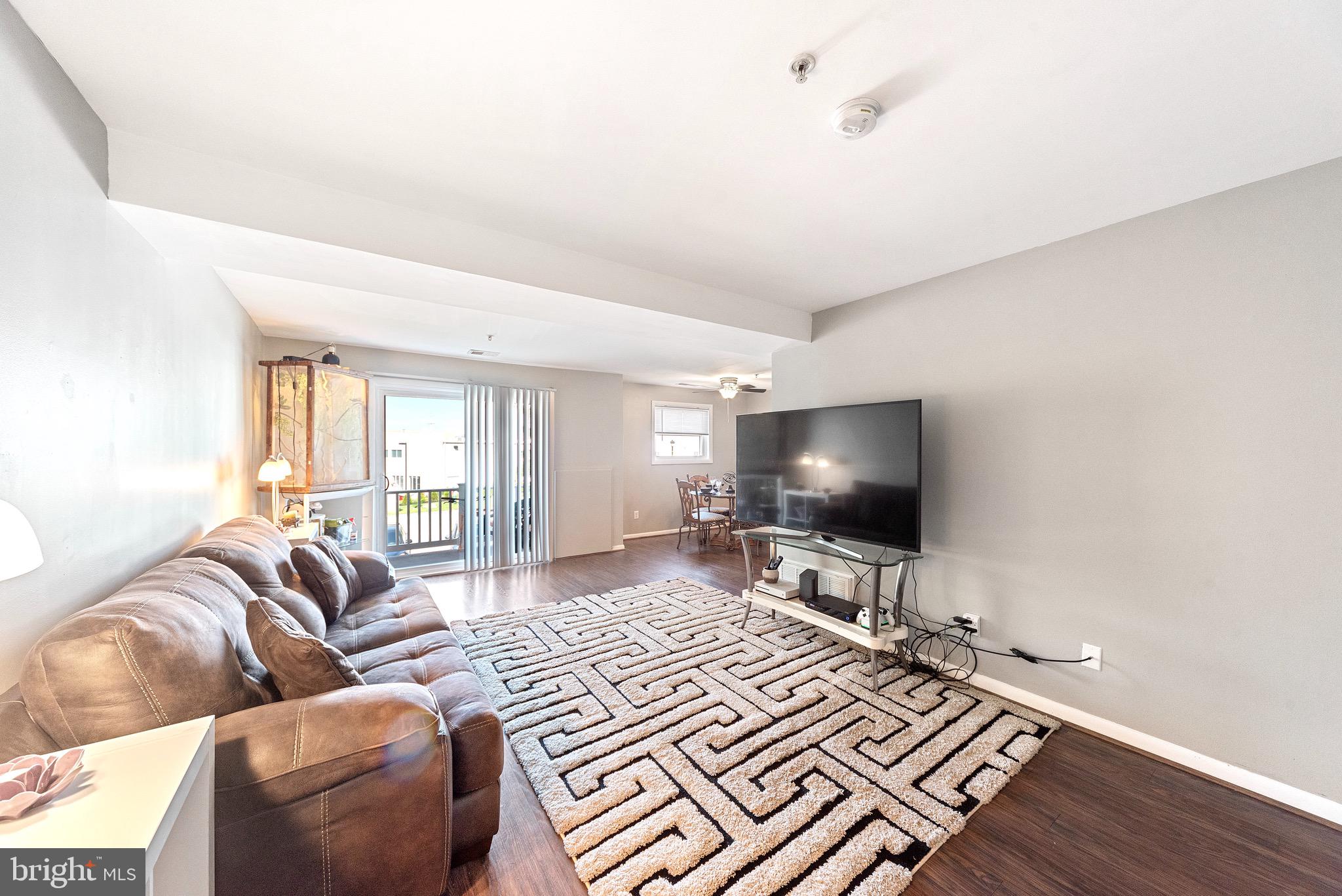 WARREN LODGE CONDOMINIUMS - Residential