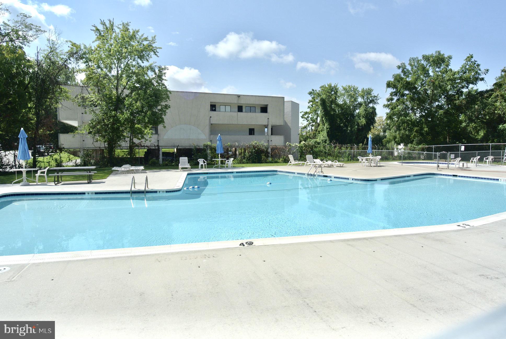 WARREN LODGE CONDOMINIUMS - Residential