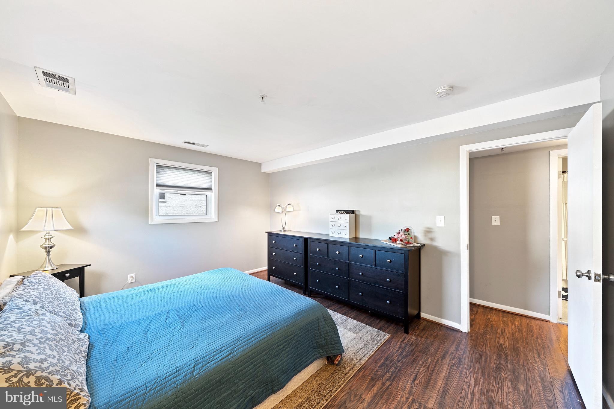 WARREN LODGE CONDOMINIUMS - Residential