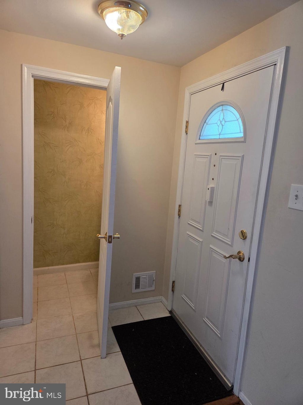 Photo of 9031 Piney Grove Drive, FAIRFAX, VA 22031 (MLS # VAFX2335086)