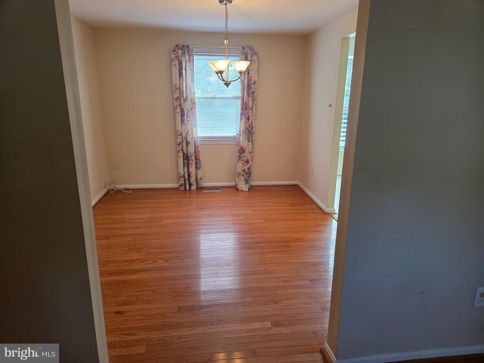 9031 PINEY GROVE DRIVE