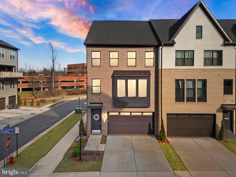 4901 LONGMIRE WAY CHANTILLY VA 20151