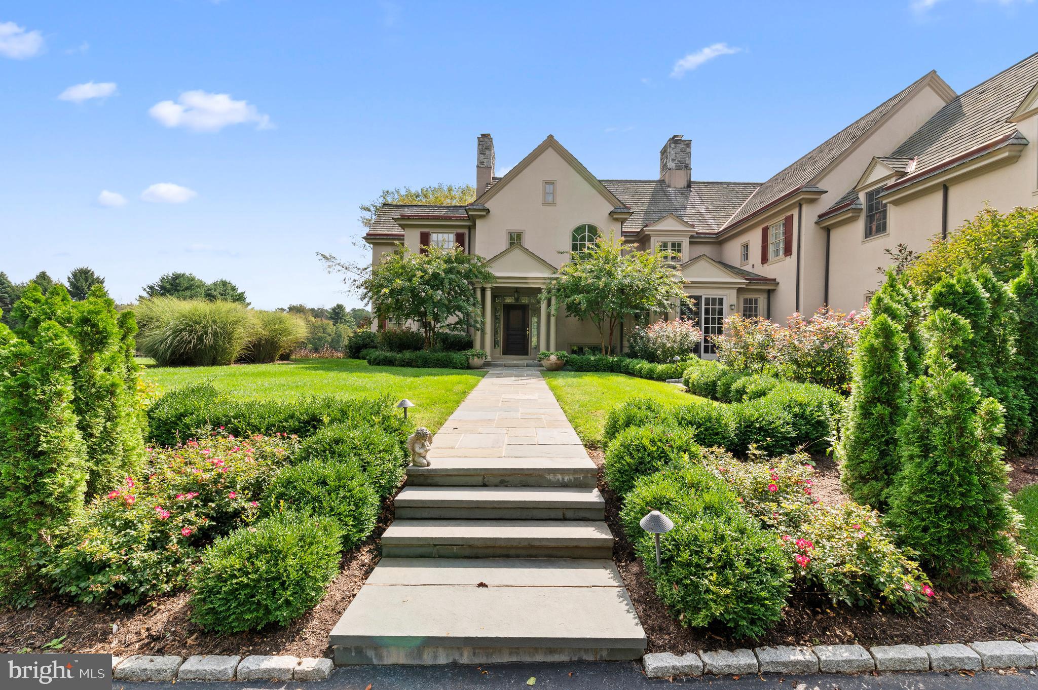 RADNOR HUNT - Residential