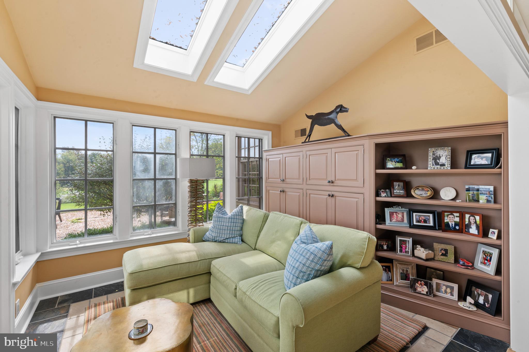 RADNOR HUNT - Residential