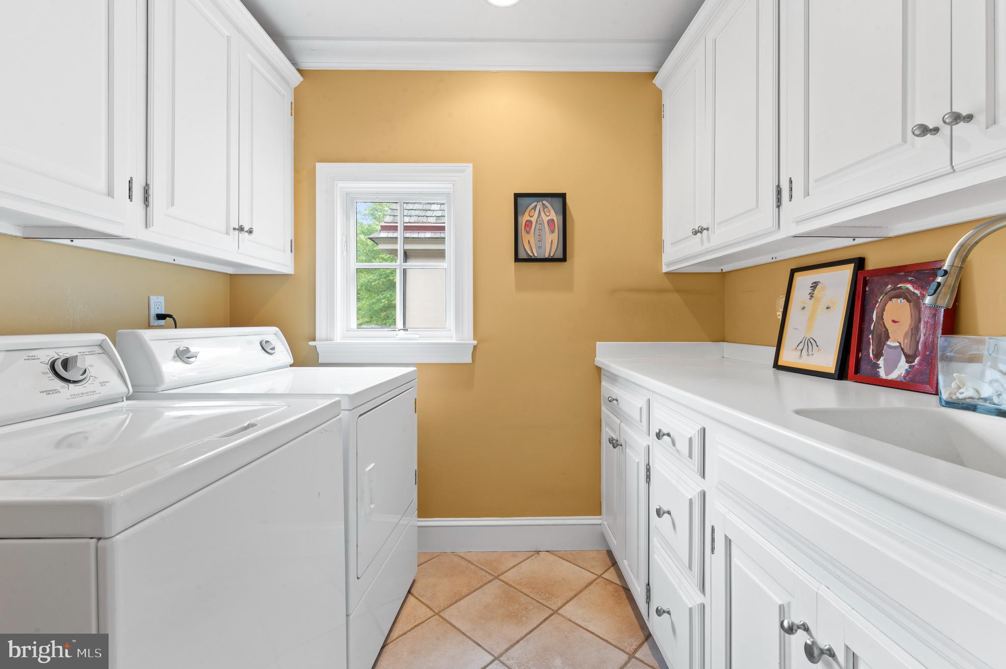 RADNOR HUNT - Residential