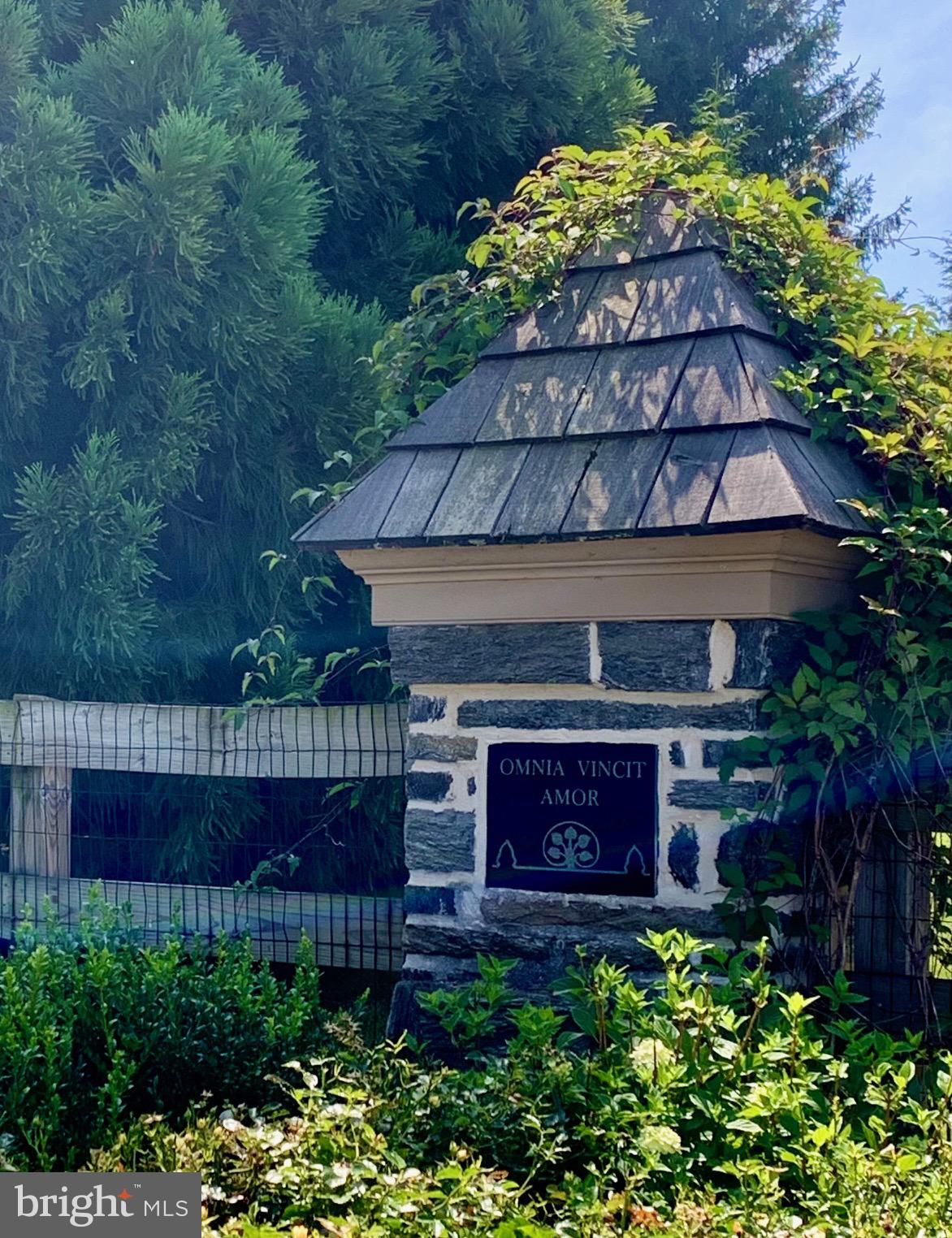 RADNOR HUNT - Residential