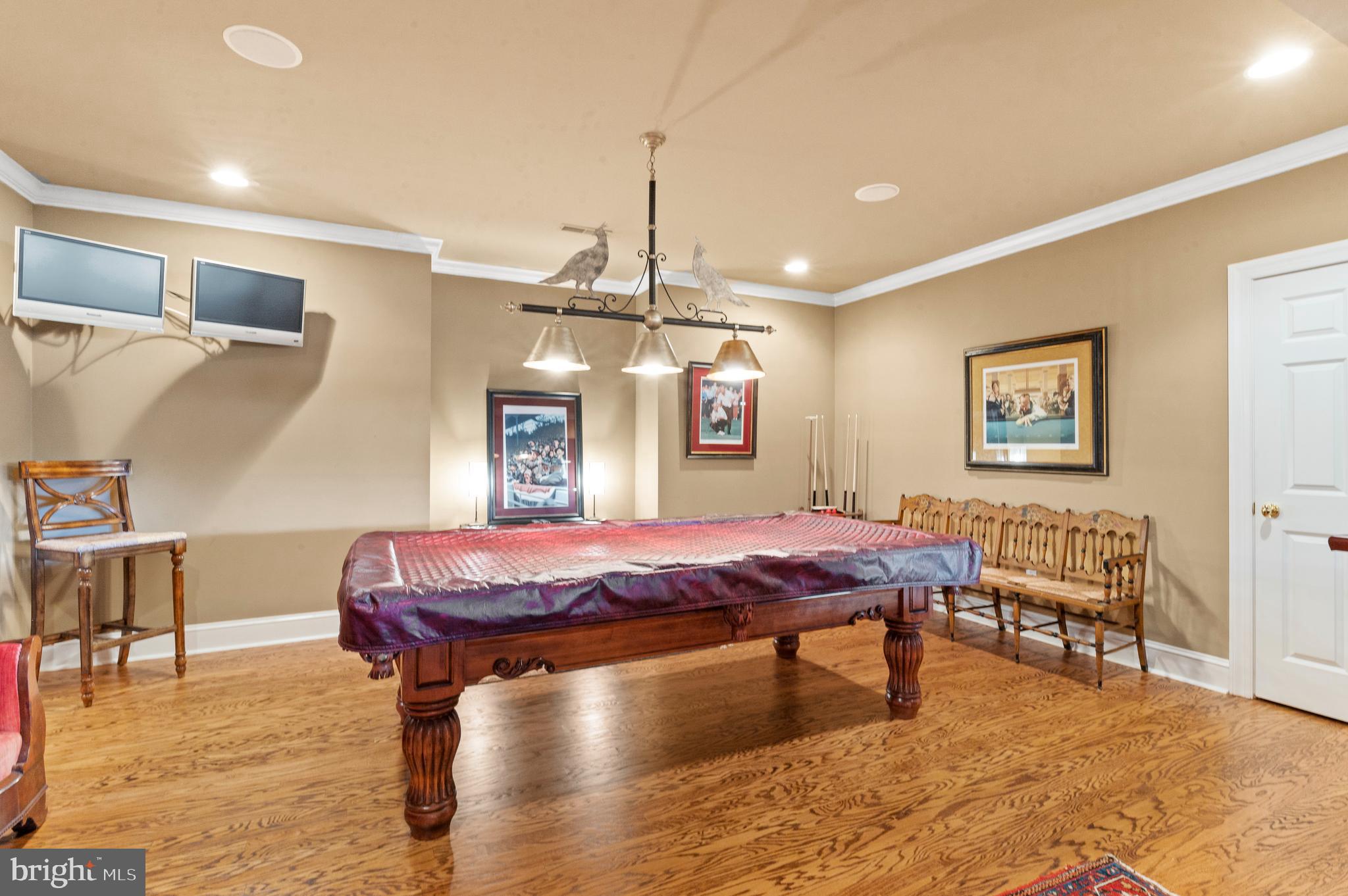 RADNOR HUNT - Residential