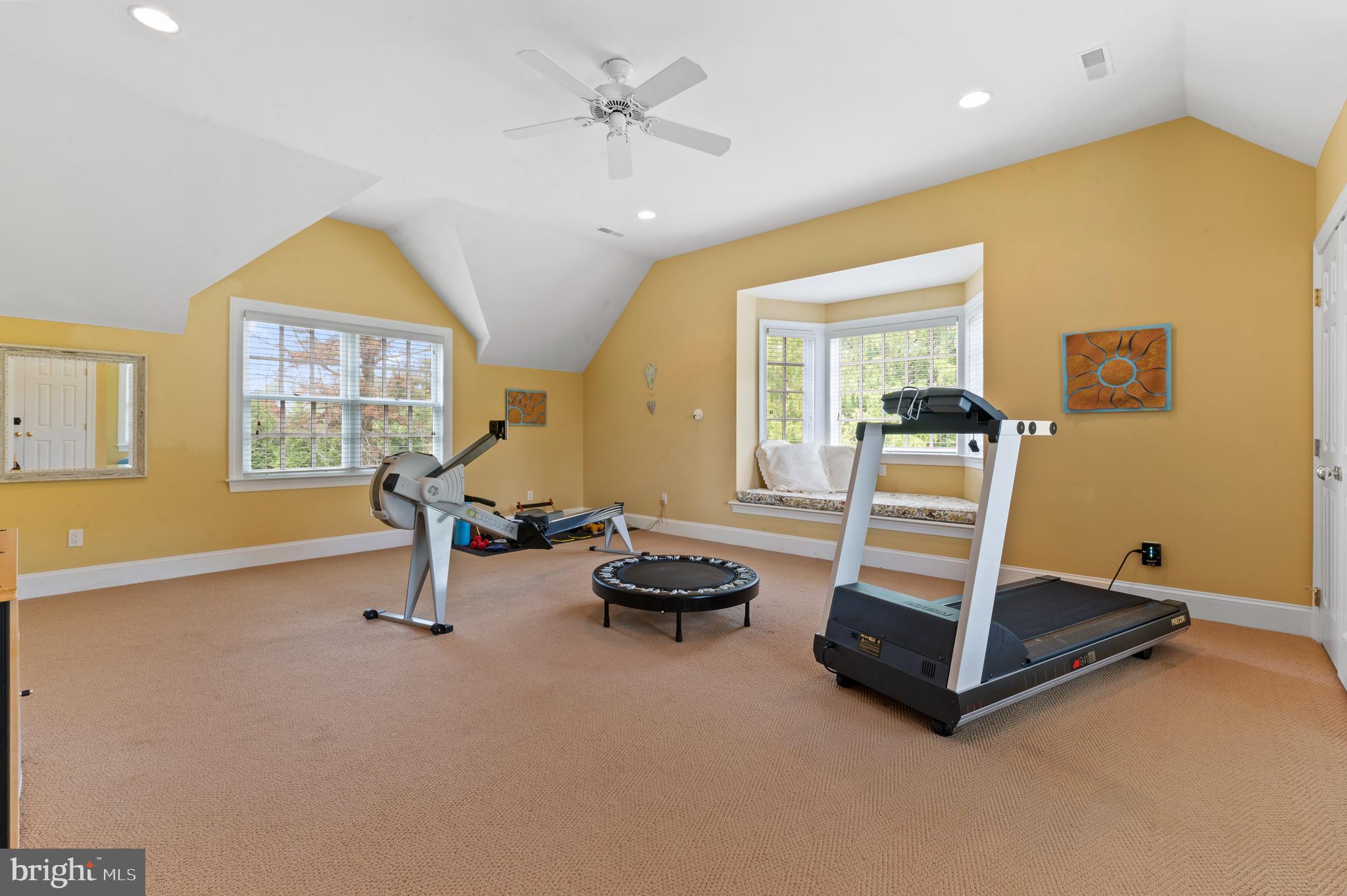 RADNOR HUNT - Residential