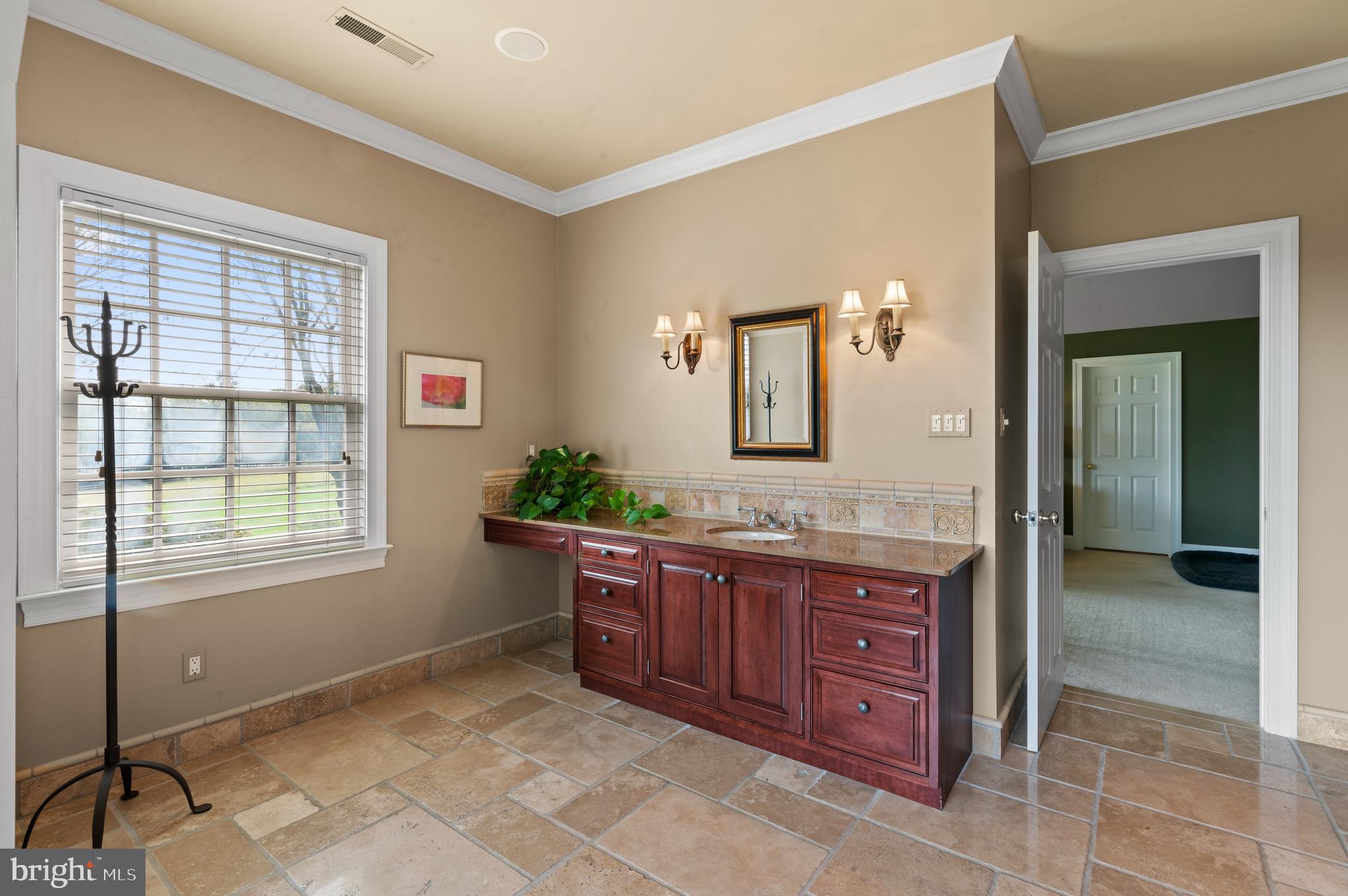 RADNOR HUNT - Residential